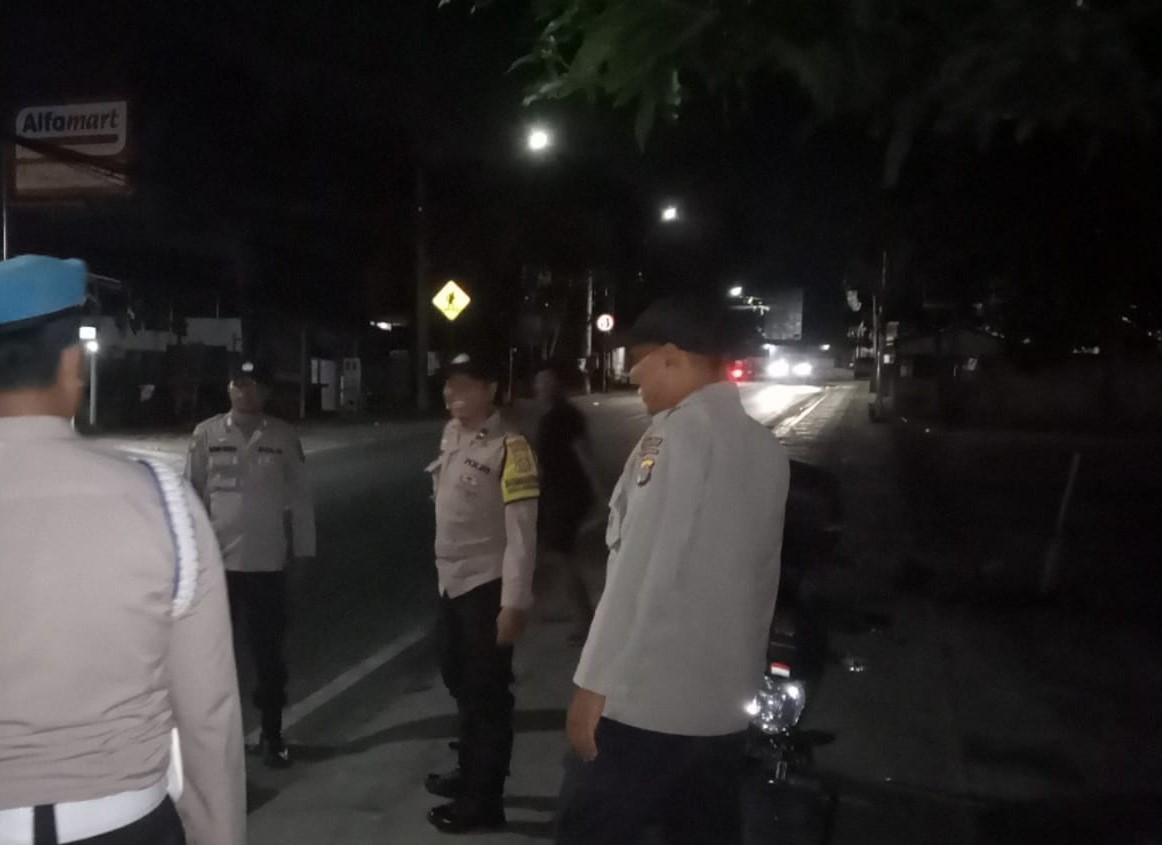 Patroli Rutin Polsek Batulayar, Antisipasi Aksi Kejahatan Jalanan