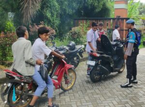 Patroli Rutin Polsek Sekotong, Cegah Perkelahian Pelajar, Kriminalitas dan Balap Liar