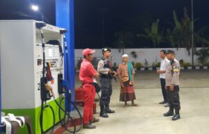 Patroli rutin Polsek Sekotong pada Objek vital, Mulai Dari Depo SPBU Hingga Pertokoan