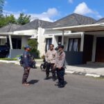 Patroli Polsek Labuapi, Sambangi Warga Mentari Residence Desa Perampuan
