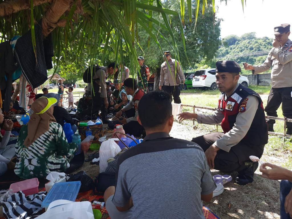 TNI-Polri Gelar Patroli Pasca Lebaran Ketupat di Sekotong
