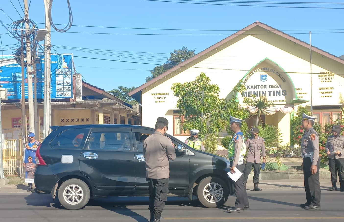 Cara Polres Lombok Barat Tertibkan Pengendara di Operasi Patuh Rinjani 2023