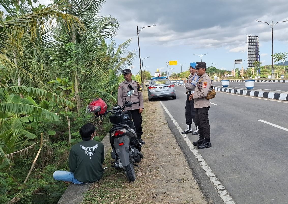 Polsek Gerung Patroli Rutin, Antisipasi Tindak 3C dan Gangguan Kamtibmas