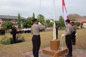 Kapolres Bima Kota Pimpin Upacara Peringatan Proklamasi Kemerdekaan ke-78 Republik Indonesia di Lingkup Polres Bima Kota