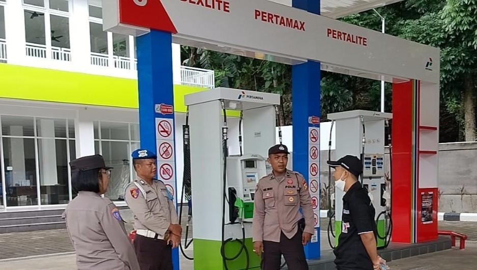 Patroli KRYD Polsek Lembar Jaga Keamanan Objek Vital dan Antisipasi Kejahatan