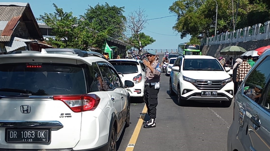 Polsek Batulayar Gelar Patroli Antisipasi Libur Akhir Pekan Masyarakat