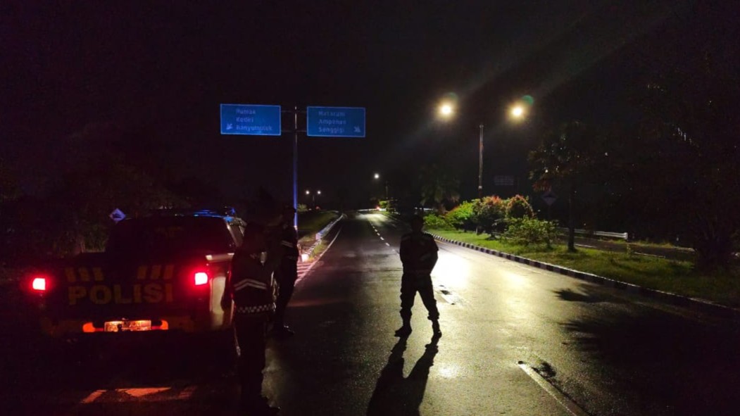 Blue Light di Bypass BIL, Polres Lombok Barat Gencar Cegah Balap Liar dan Kriminalitas Dini Hari