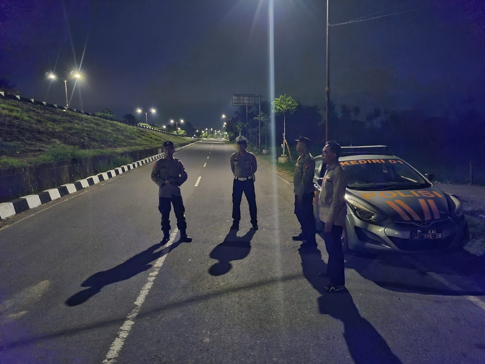 Malam di BIL 2 Patroli Blue Light Cegah Kejahatan Jalanan