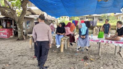 Polres Lombok Barat Giat di Pantai Melasa, Sentuhan Humanis Jaga Kamtibmas