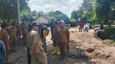 Respon Cepat! Pj Bupati Lombok Barat Tinjau Langsung Lokasi Banjir Sekotong