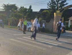 Berikan Layanan Keamanan di jalan raya, Polsek Seteluk laksanakan Strong Point