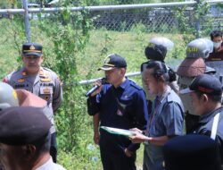 Polres Sumbawa Barat Beri Pengamanan Juru Sita Pengadilan Negeri Sumbawa pada Eksekusi Rumah dan Lahan