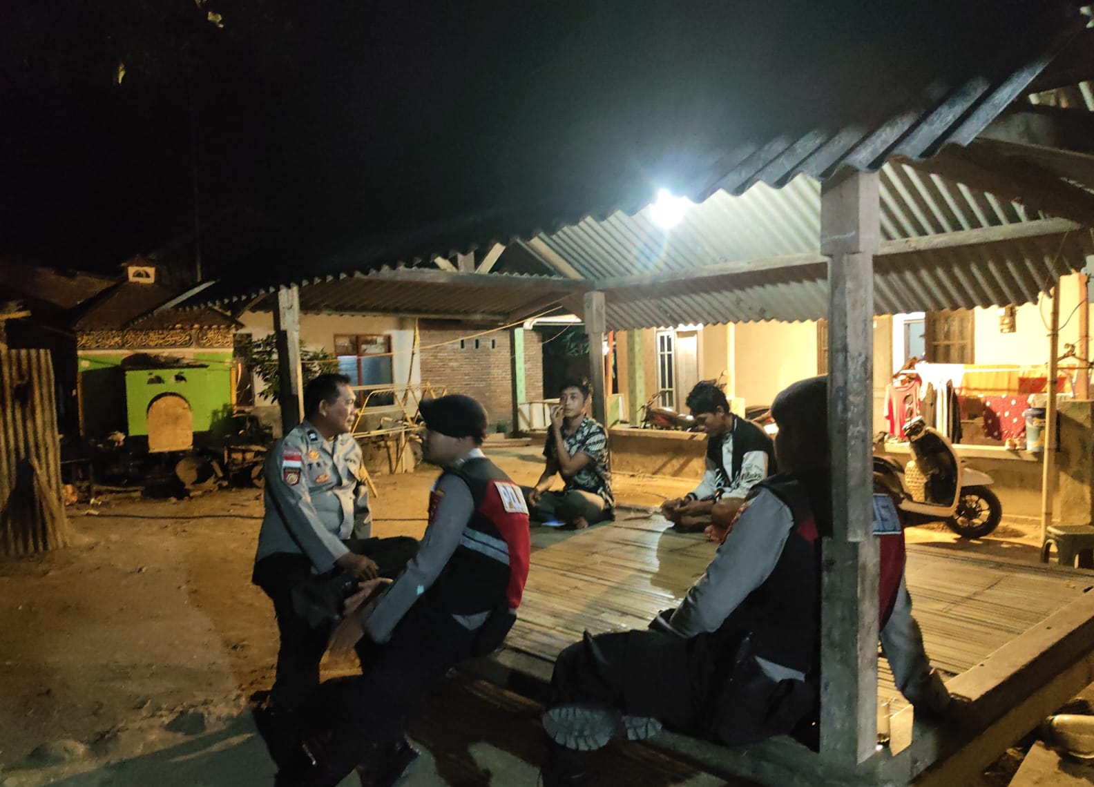 Patroli Dialogis Polsek Sekotong: Upaya Meningkatkan Keamanan di Dusun Kelep Tengah