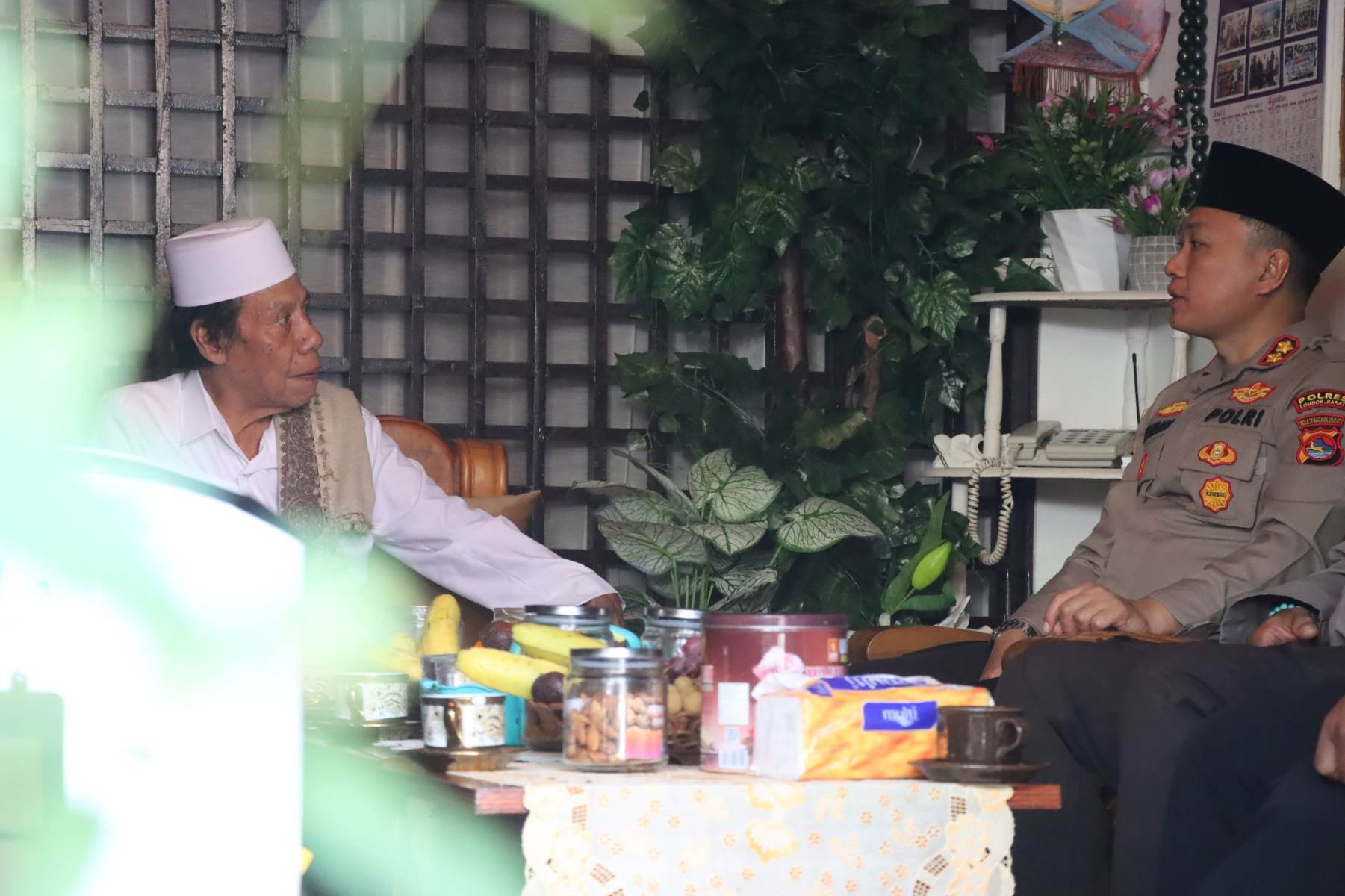 Silaturahmi Kapolres Lombok Barat dengan Ketua Ponpes Al Ishlahuddiny Dorong Kerja Sama Harkamtibmas