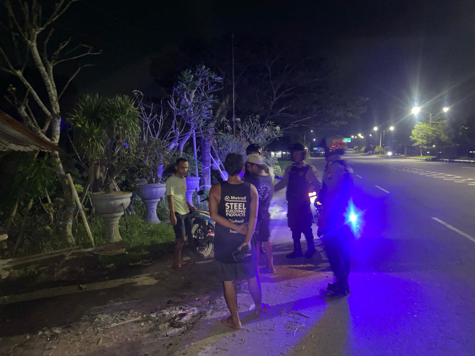 Tim Patroli Presisi Polres Lombok Barat Tingkatkan Keamanan Masyarakat Sejak Dini Hari