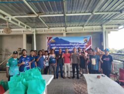 Menyambut Hari Buruh, Direktorat Intelkam Polda NTB bersama Polsek Bayan Bagikan Bansos