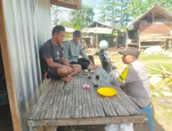 Bhabinkamtibmas Desa Jala Sambangi Warga, Imbau Jaga Kamtibmas dan Dukung Ketahanan Pangan