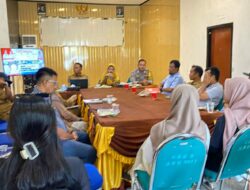 Bhabinkamtibmas Desa Sekongkang Bawah bersama Tiga Pilar dan Masyarakat “Ngopi Desa”, Bahas Penguatan Pariwisata dan Keamanan Wisatawan