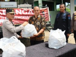 Kapolda Bengkulu Pantau Dan Bagikan Makanan Bagi Korban Terdampak Gempa 6,3 SR