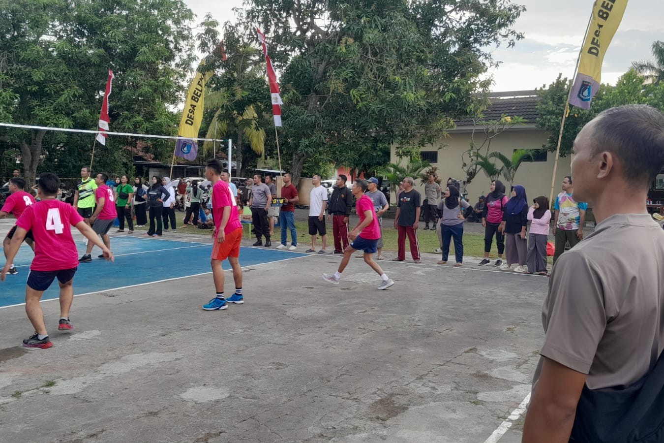 Atmosfer Persaudaraan dan Sportivitas di Voli Bhayangkara Lombok Barat