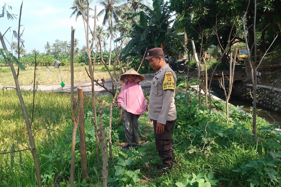 Bhabinkamtibmas Taman Ayu Galakkan Ketahanan Pangan Keluarga