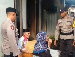 Semangat Hari Bhayangkara ke-79, Polsek Kediri Salurkan Bantuan untuk Lansia di Bangket Dalem
