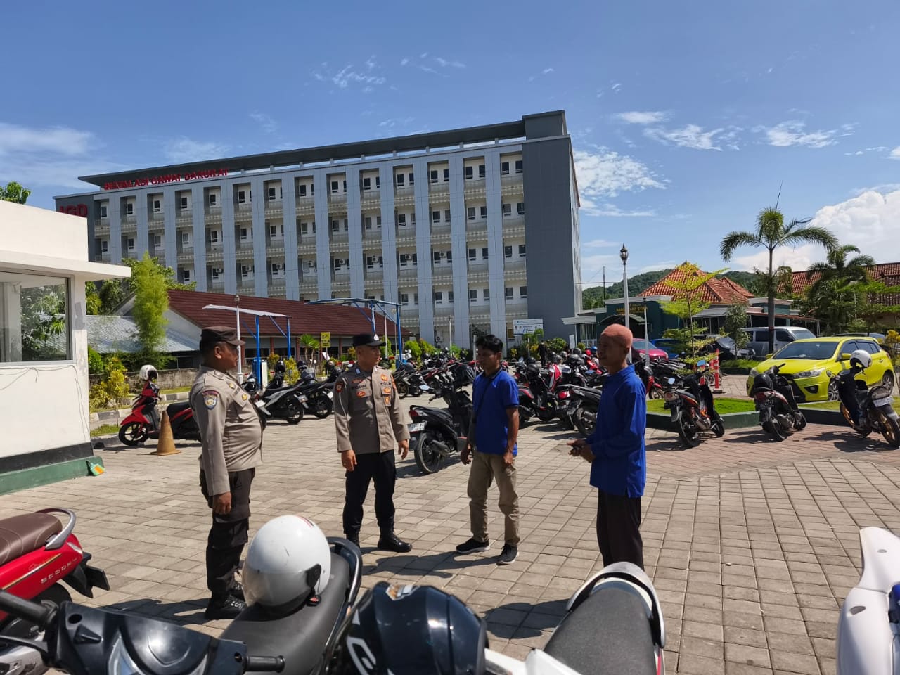 Patroli KRYD dan Cooling System Polsek Gerung Jaga Kondusivitas Wilayah di Lombok Barat