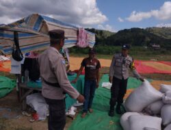 Bhabinkamtibmas Polsek Sape Laksanakan Patroli Sambang Dukung Program Ketahanan Pangan Nasional