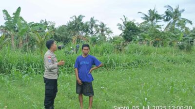 Bhabinkamtibmas Cendi Manik Dorong Ketahanan Pangan Lewat Kunjungan ke Petani