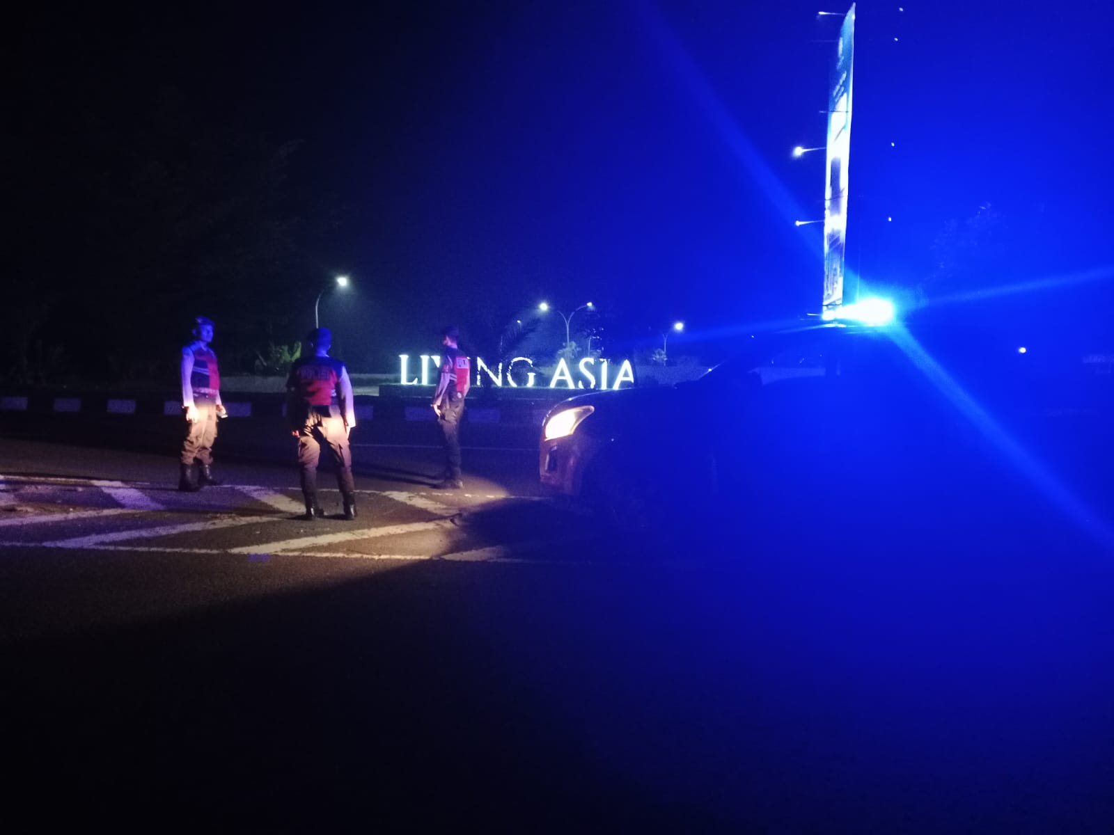 Patroli Blue Light Polres Lombok Barat Perkuat Keamanan di Bypass BIL II