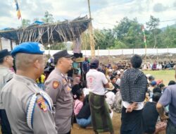 Peresean Mareje Timur Berlangsung Kondusif Berkat Pengamanan Polsek Lembar