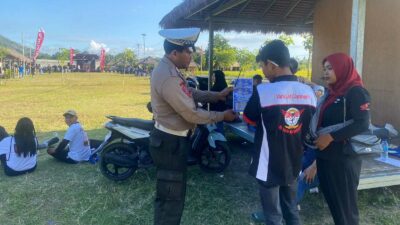 Edukasi Safety Riding di Gerung: Satlantas dan VOCLOM Bangun Budaya Tertib Lalu Lintas