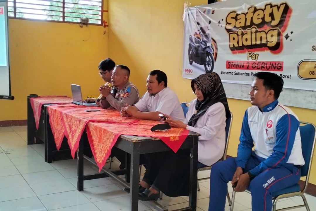 SMKN 2 Gerung Jadi Lokasi Edukasi Safety Riding Satlantas Lombok Barat