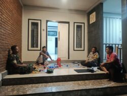 Polsek Pringgarata Tingkatkan Patroli Dialogis Cegah Aksi Kriminalitas Malam Hari.