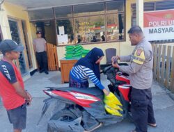 Polsek Hu’u Gelar Gerakan Pangan Murah dan Bagikan Bendera Merah Putih Sambut HUT RI ke-80