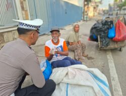 Jumat Berkah, Satlantas Polres Bima Kota Tebar Kebaikan dengan Berbagi Sedekah