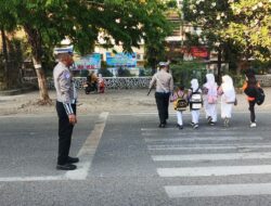 Sat Lantas Polres Bima Kota Laksanakan Rawan Pagi/Strong Point, Wujudkan Kamseltibcarlantas yang Lancar