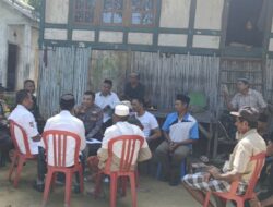 Polsek Langgudu Gelar Jumat Curhat, Warga Desa Rupe Keluhkan Kenakalan Remaja