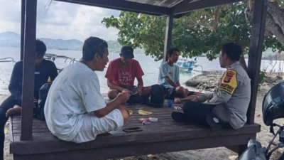 Bhabinkamtibmas Sekotong Gencar Edukasi Manfaatkan Pekarangan untuk Ketahanan Pangan