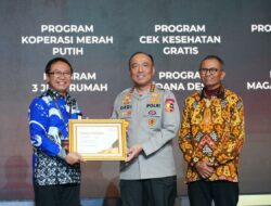 Kategori Lembaga Negara & Regulator Terpopuler: Polri Sabet Penghargaan Disway Award 2025