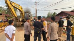 Akses Antarwilayah Pulih, Brimob Sumut Rampungkan Perbaikan Jembatan Halangan dalam 3 Hari