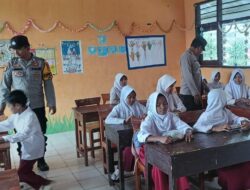 Pendistribusian Ribuan Paket MBG Bagi Pelajar di Kecamatan Woha Mendapatkan Pengawalan dan Pengawasan dari Polsek Woha